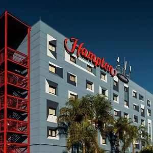 3* Отель Hampton By Hilton Airport